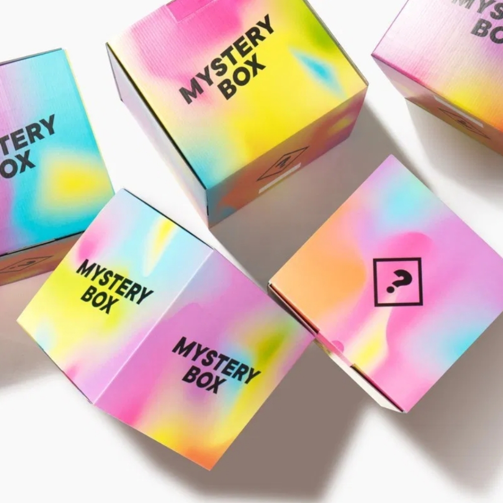🌻Beauty Mystery Box 3 Left! Mystery Box! 🌻 - Picture 2 of 6